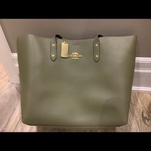 Coach totes